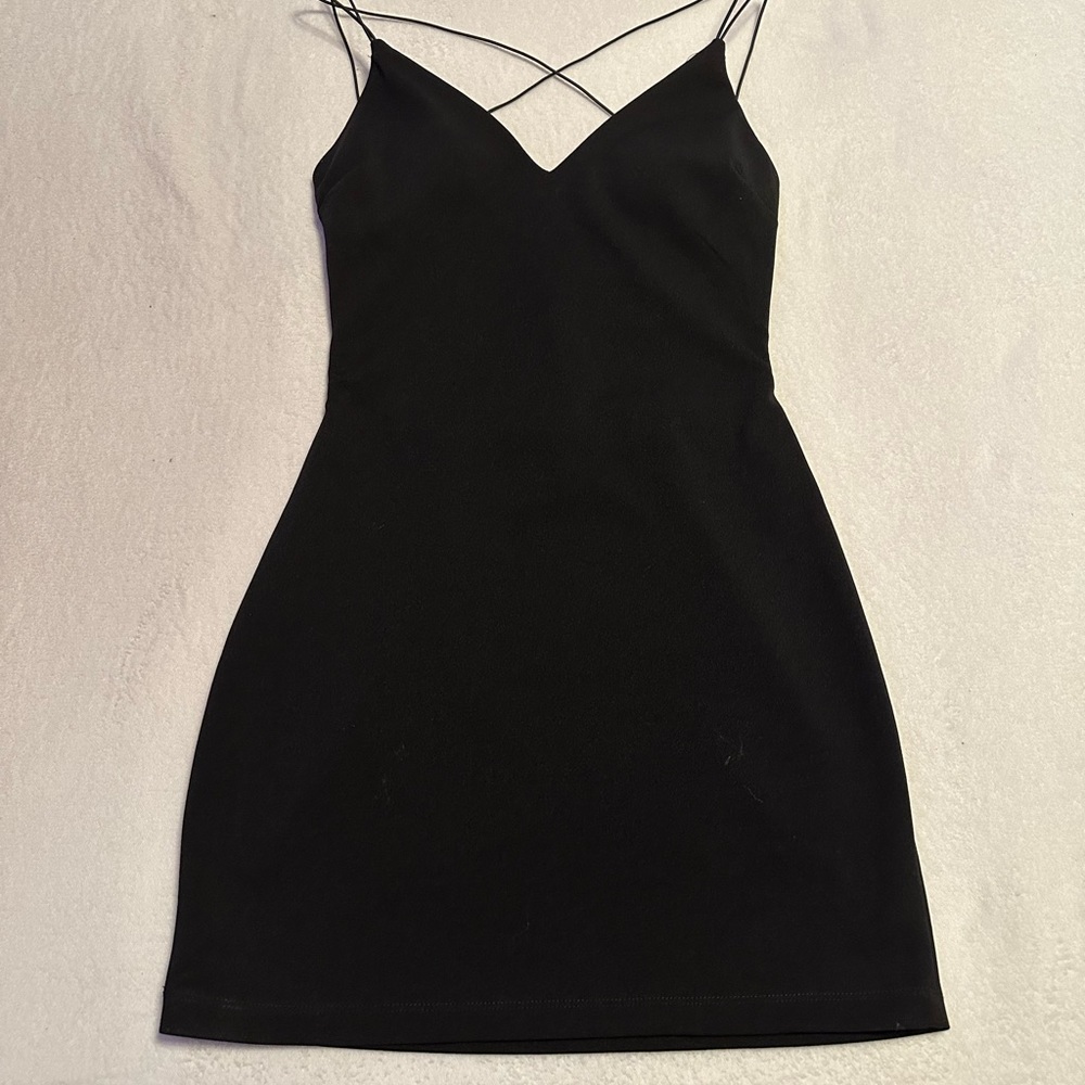 BNWT Windsor strapped back little black dress